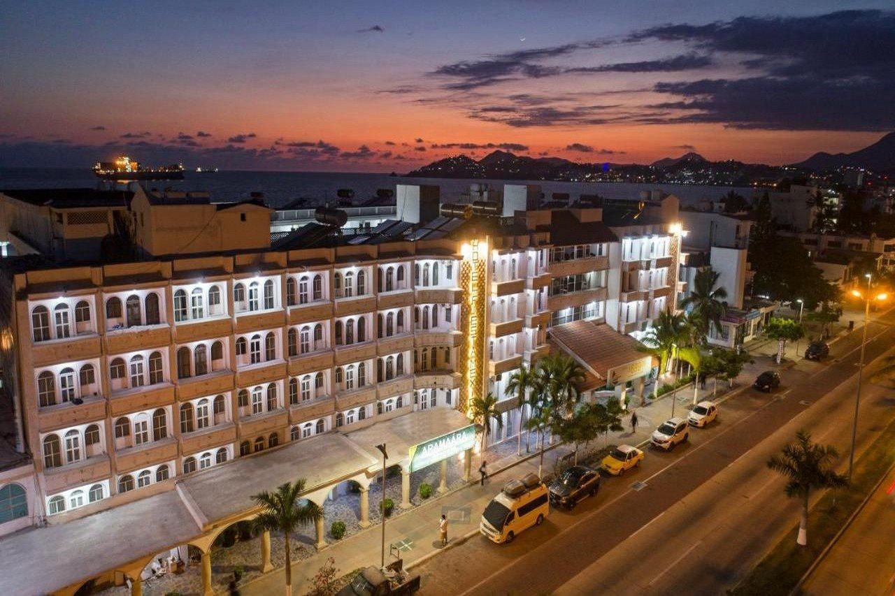 Hotel Fiesta Mexicana Manzanillo Exterior photo