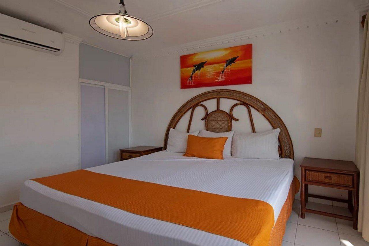 Hotel Fiesta Mexicana Manzanillo Exterior photo