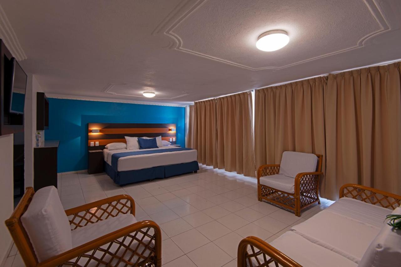 Hotel Fiesta Mexicana Manzanillo Exterior photo