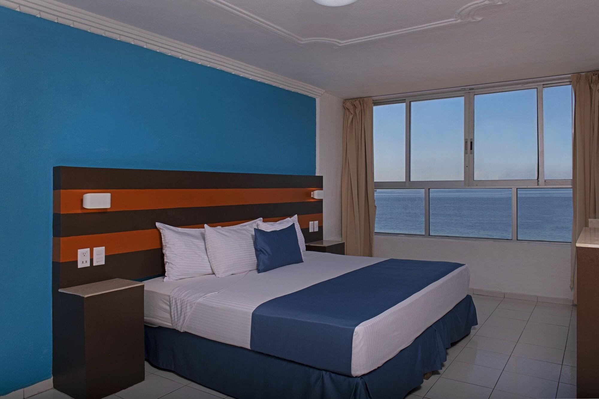 Hotel Fiesta Mexicana Manzanillo Exterior photo