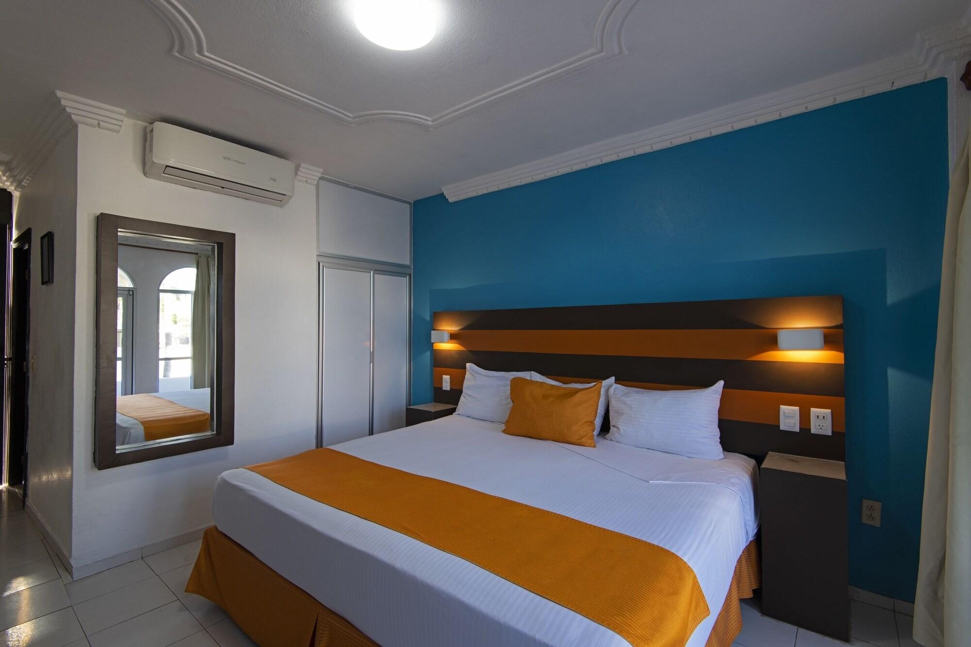 Hotel Fiesta Mexicana Manzanillo Exterior photo