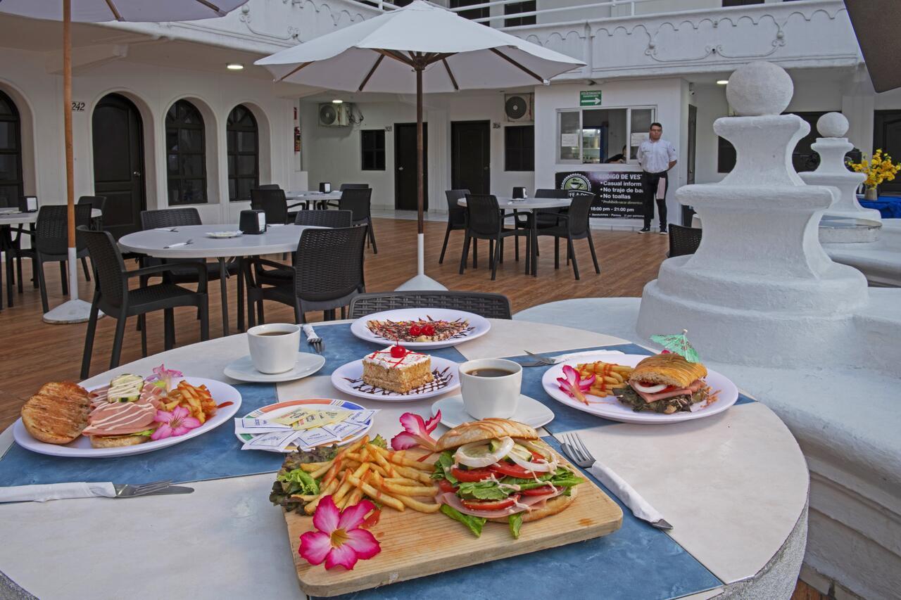 Hotel Fiesta Mexicana Manzanillo Exterior photo